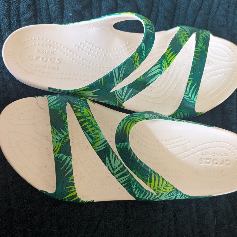 Tropical Leaf Print Crocs Sandals
